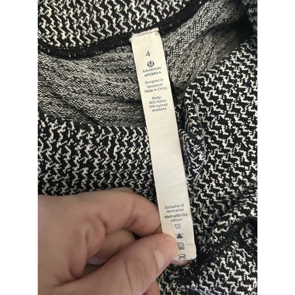 Lululemon Women’s Houndstooth Black White Athletic Leggings Size 4 31” Inseam - Picture 3 of 6